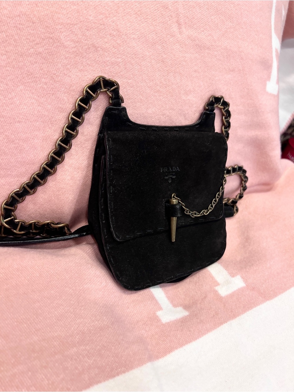 Prada⭐️✌🏻Vintage! RARE! Black Suede Crossbody/shoulder Bag with Chain Strap! - Picture 5 of 10